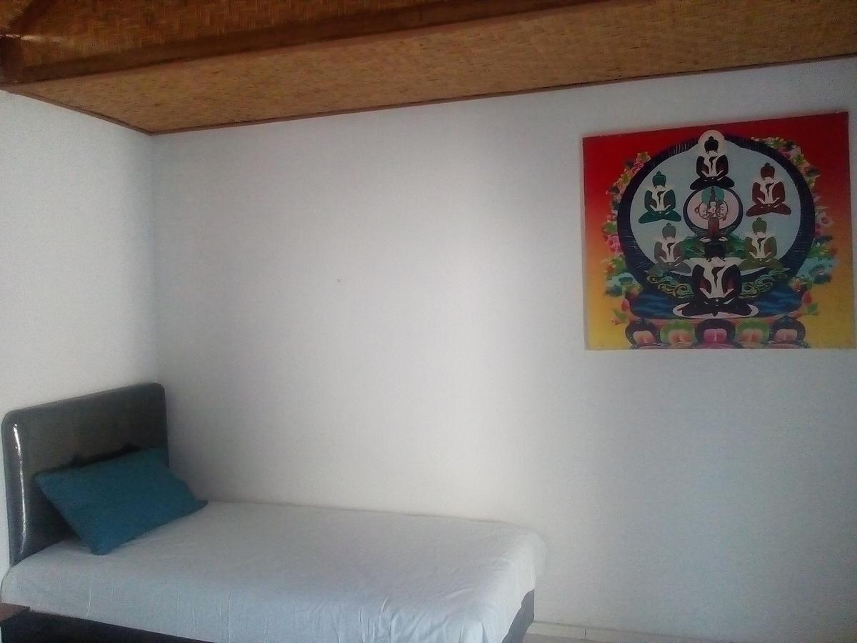 Izaac'S Bed & Breakfast Lovina Buitenkant foto