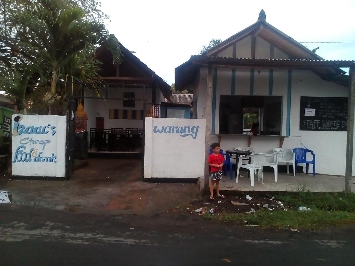 Izaac'S Bed & Breakfast Lovina Buitenkant foto