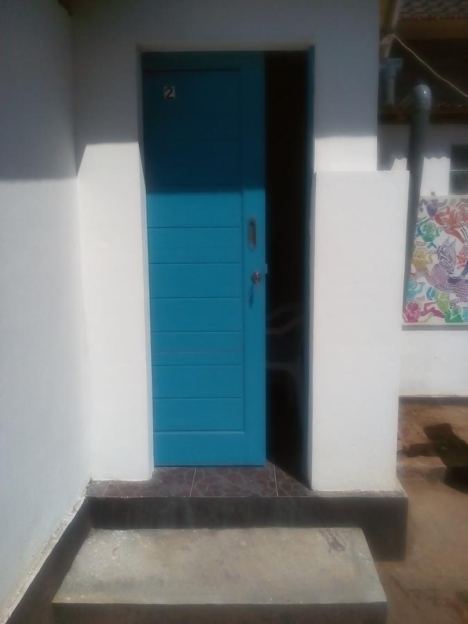 Izaac'S Bed & Breakfast Lovina Buitenkant foto
