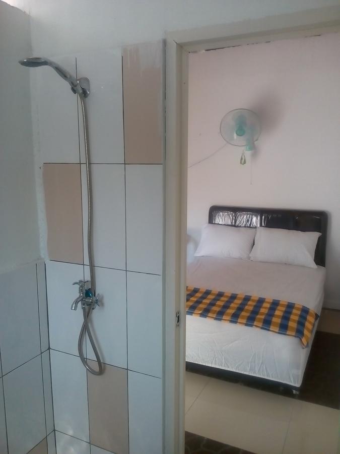 Izaac'S Bed & Breakfast Lovina Buitenkant foto