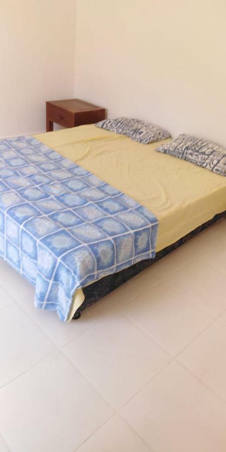 Izaac'S Bed & Breakfast Lovina Buitenkant foto