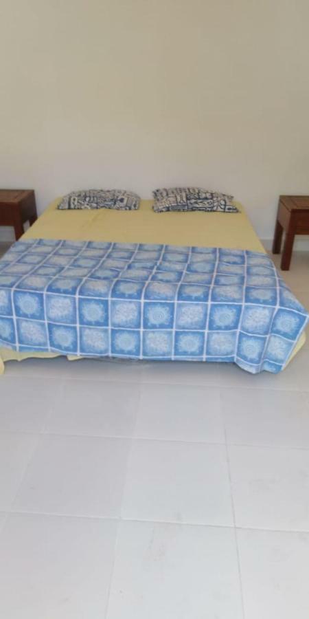 Izaac'S Bed & Breakfast Lovina Buitenkant foto
