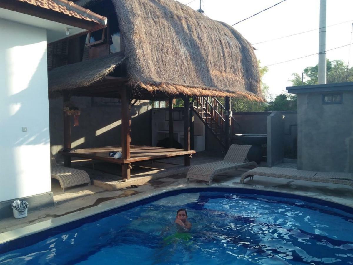 Izaac'S Bed & Breakfast Lovina Buitenkant foto